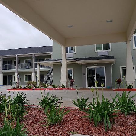 Scottish Inns & Suites - Crosby מראה חיצוני תמונה