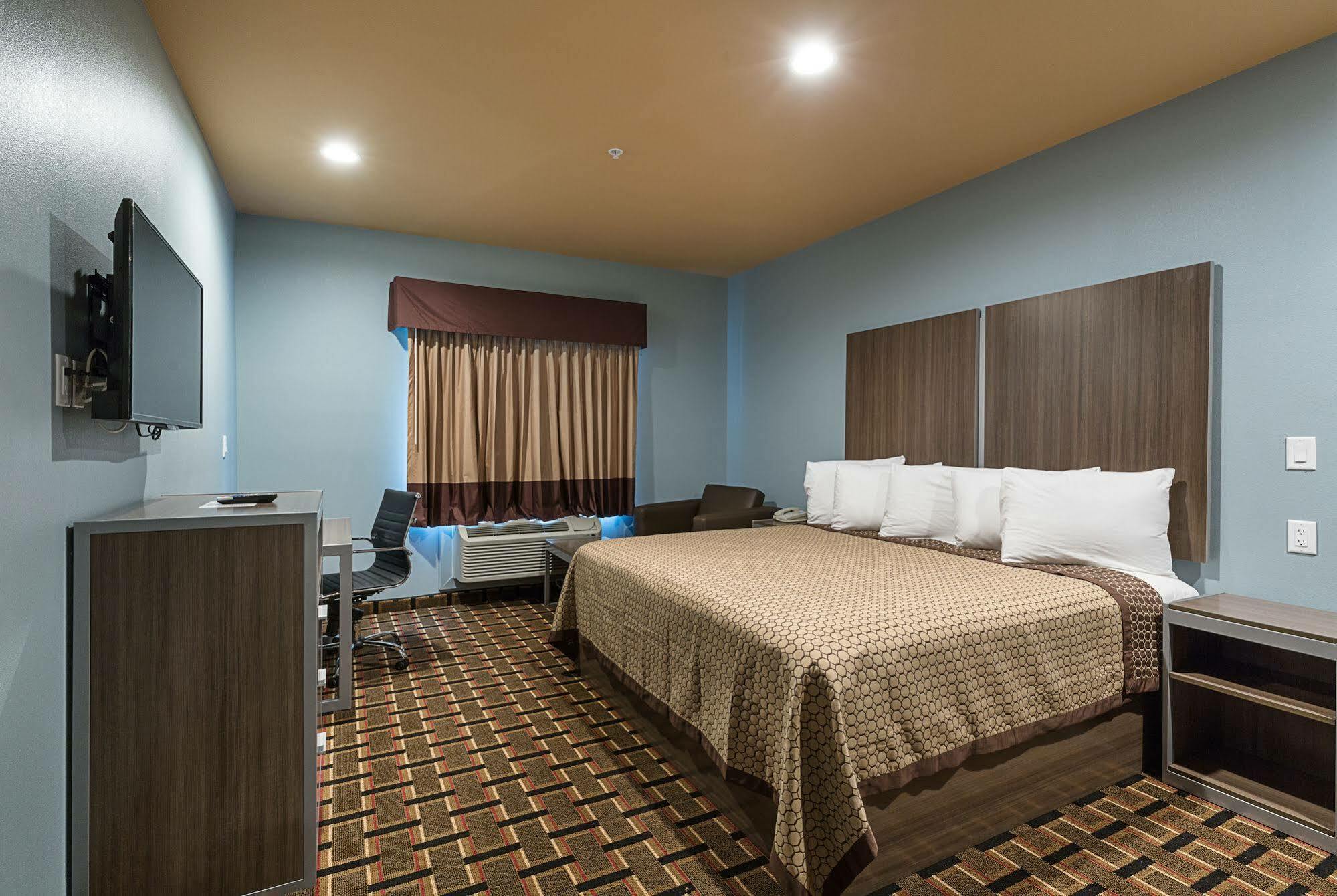 Scottish Inns & Suites - Crosby מראה חיצוני תמונה