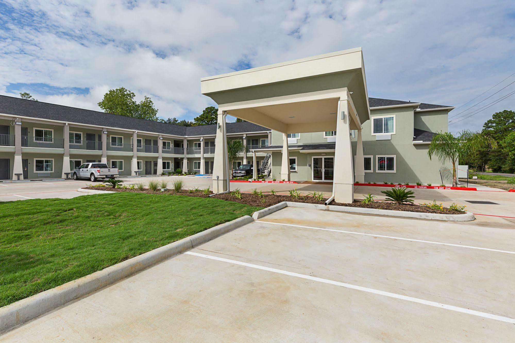 Scottish Inns & Suites - Crosby מראה חיצוני תמונה